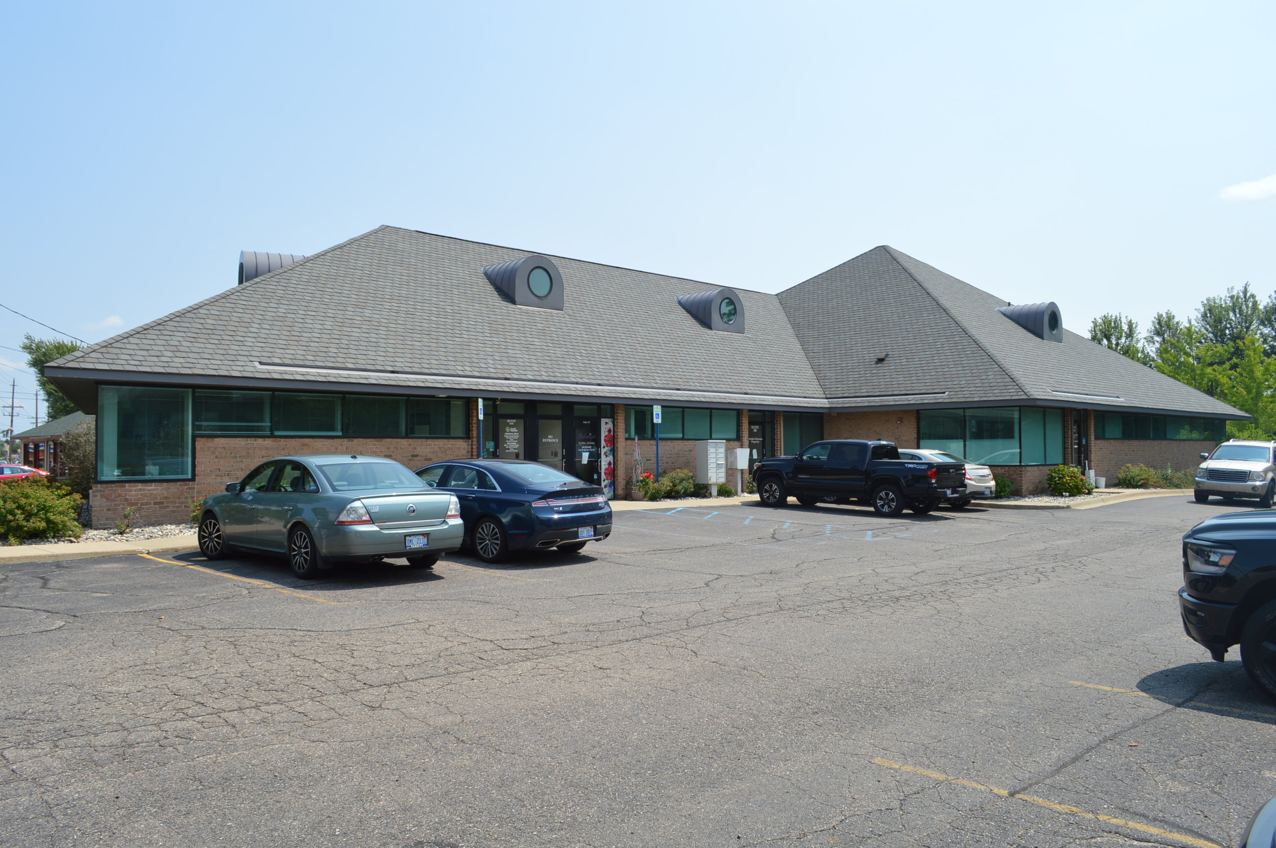 Brighton Medical Center - Photo 1