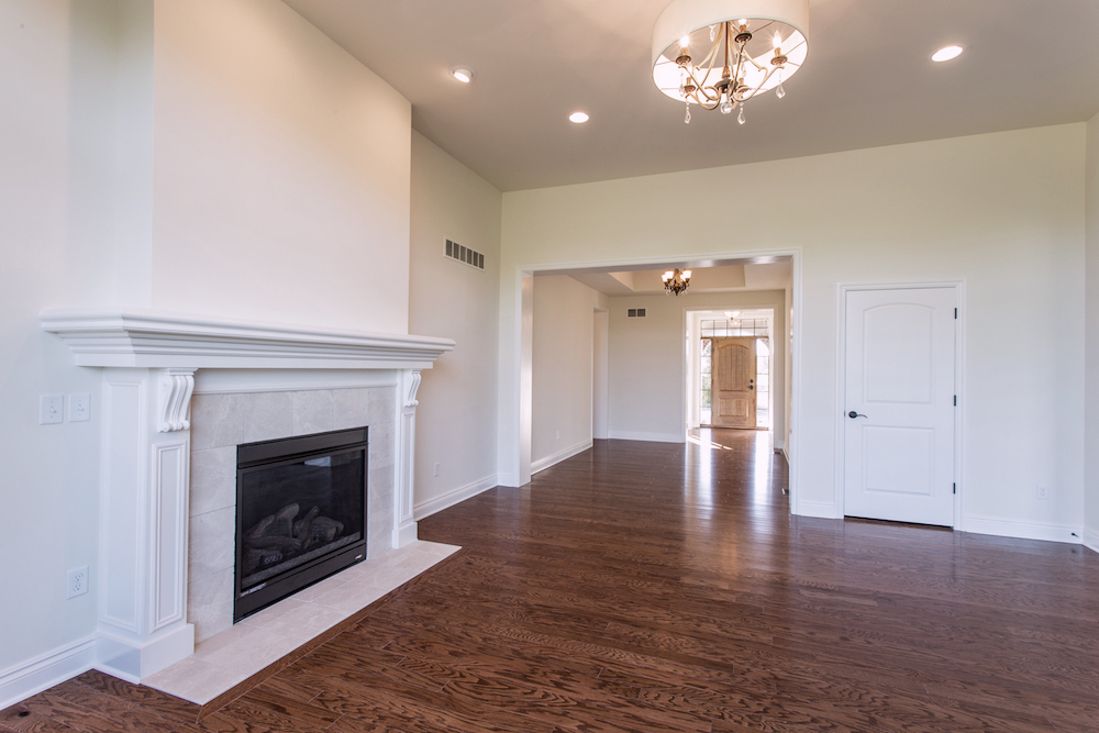 Plymouth Tudor Ranch - Photo 5